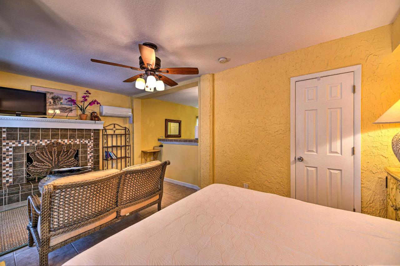 Lido Key Hideout With Patio And Yard And Walk To Beach! Сарасота Екстер'єр фото